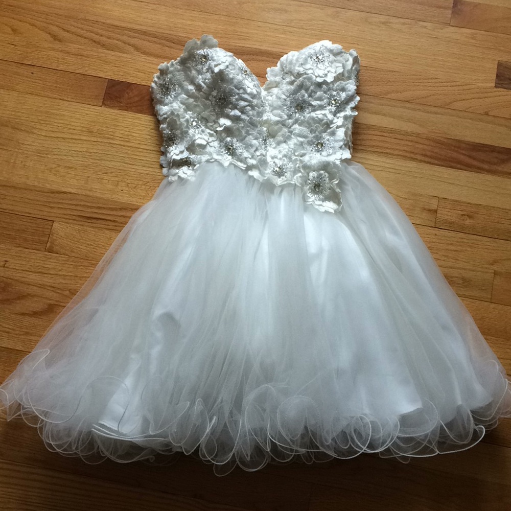 White short prom dress